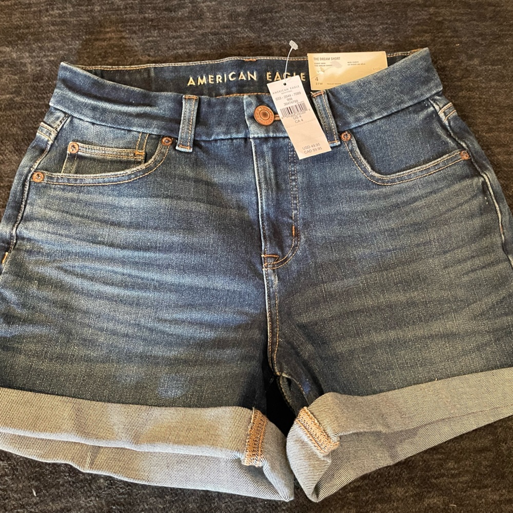 NWT American eagle outfitters size 4 Jean shorts
